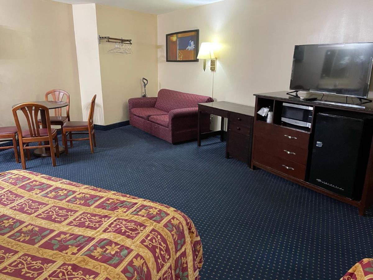 American Inn And Suites Countryside Ngoại thất bức ảnh
