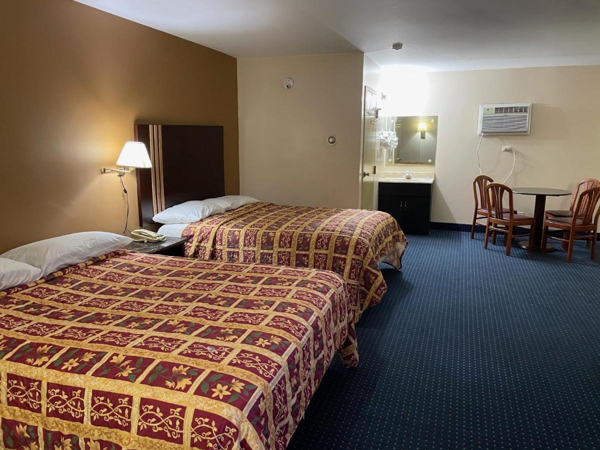 American Inn And Suites Countryside Ngoại thất bức ảnh