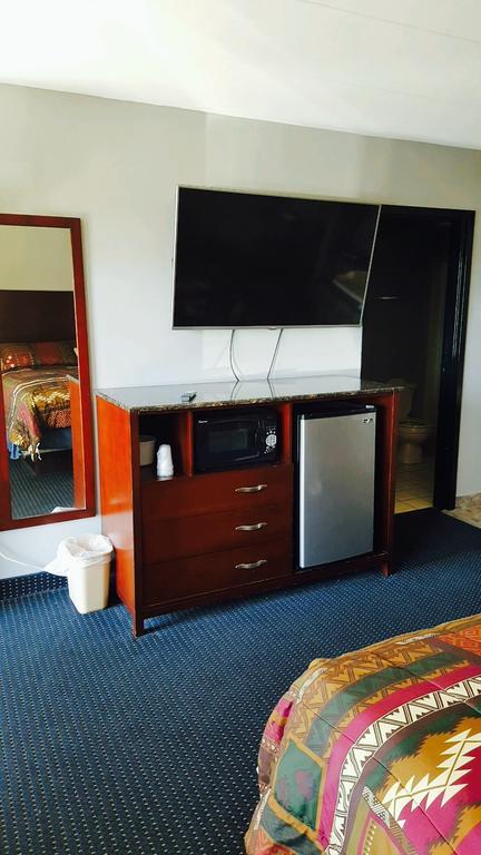 American Inn And Suites Countryside Ngoại thất bức ảnh