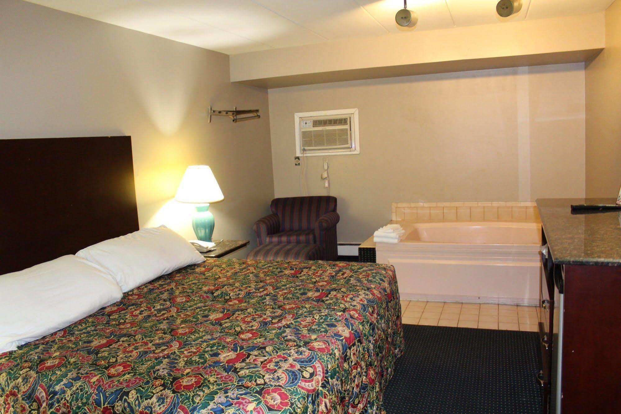 American Inn And Suites Countryside Ngoại thất bức ảnh