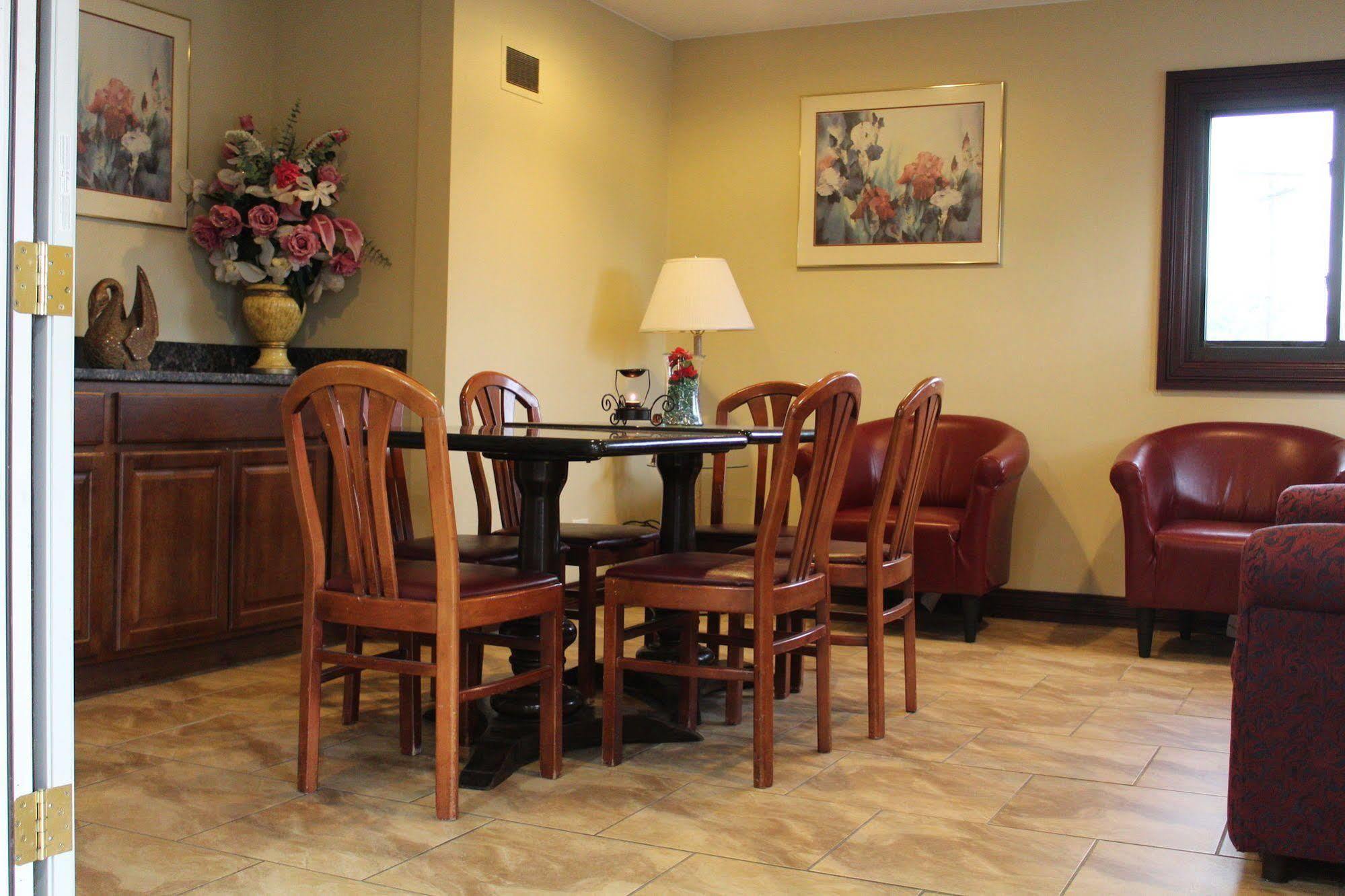 American Inn And Suites Countryside Ngoại thất bức ảnh